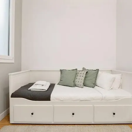 Apartment Arc De Triomf Luxury Modern 2-bedroom 2-bathroom