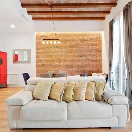 Arc De Triomf Luxury Modern 2-bedroom 2-bathroom *